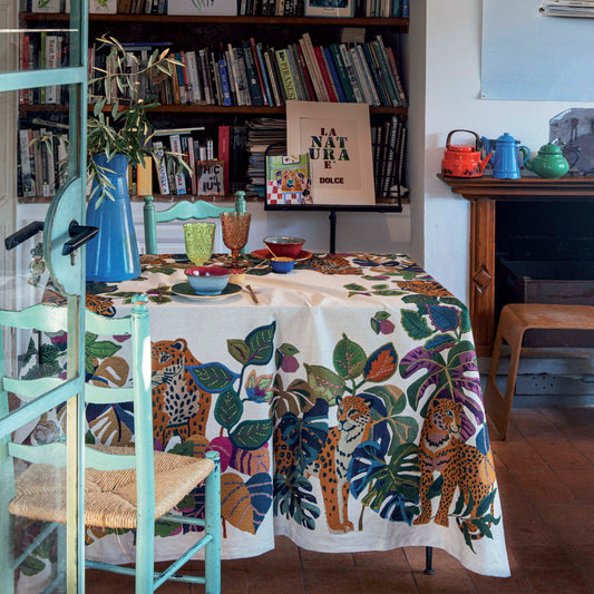 Mantel Leoleaf